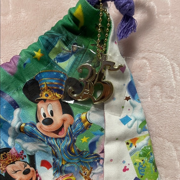 Disney 35th Happiest Celebration Drawstring Tokyo Disneyland, Book & phone cover - Picture 3 of 9